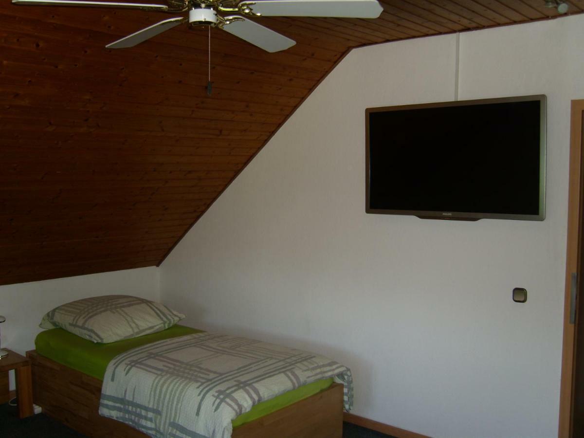 Ferienwohnung Ляйхлинген Экстерьер фото